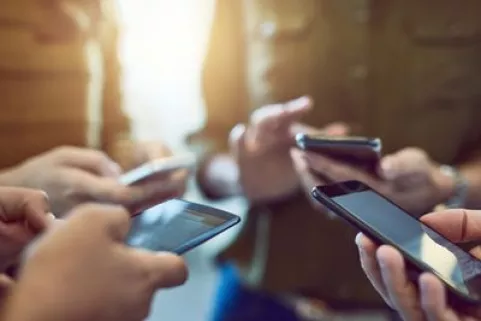 Check your phone!  Emory experts are asking: 'Do Alerts Actually Help Customers Manage Their Data Allowance Better?' /